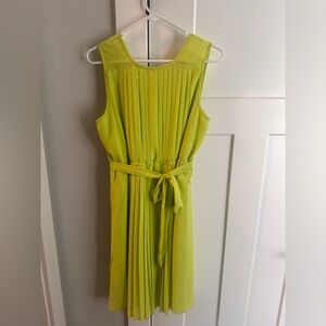 Vibrant color knee length dress sz Large